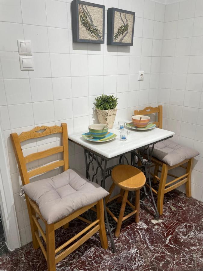 Mosaic Art Apartment In Plaka アテネ エクステリア 写真