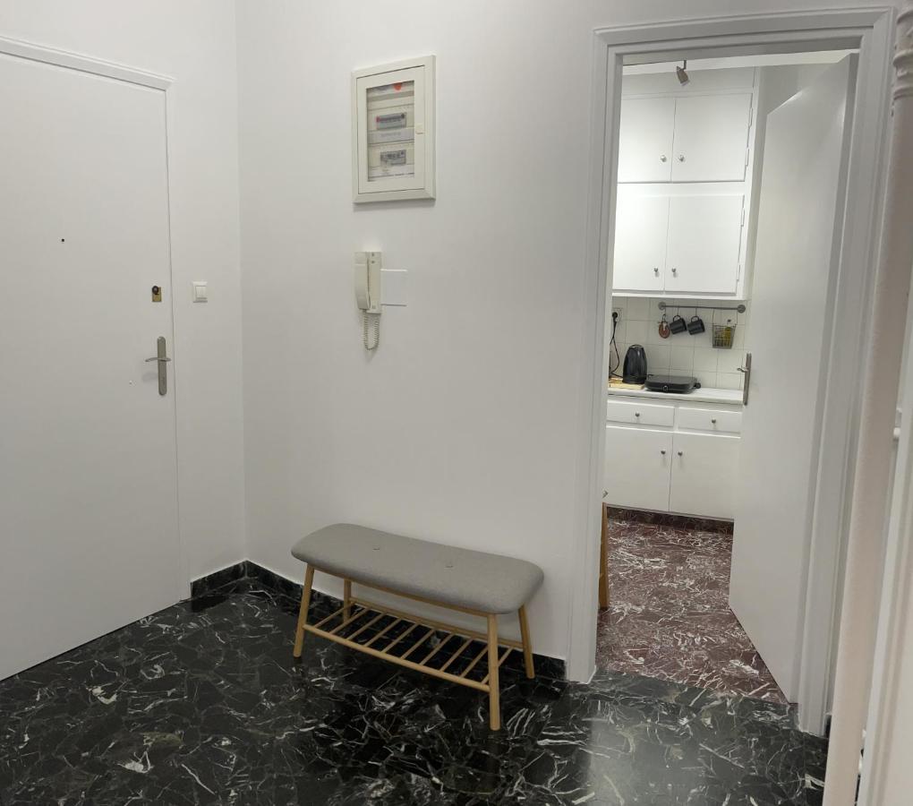 Mosaic Art Apartment In Plaka アテネ エクステリア 写真